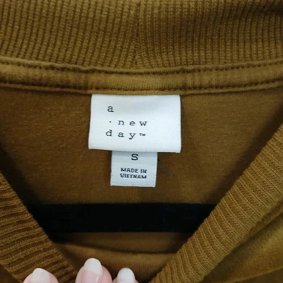 A NEW DAY sweater size small target - Picture 3 of 5